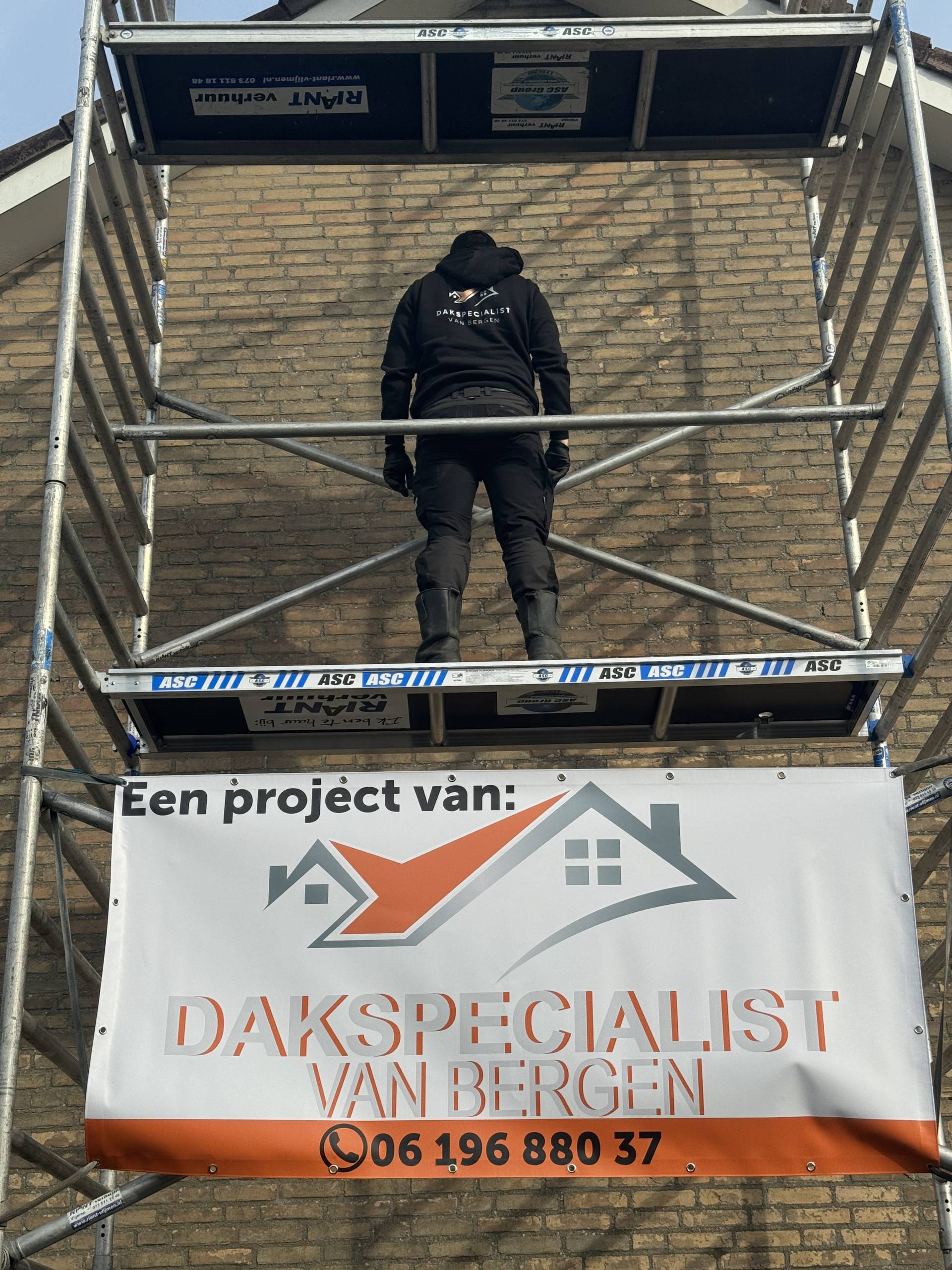 Dakspecialist Van Bergen Logo